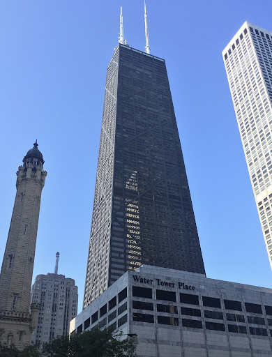 John Hancock Tower - Chicago, tòa nhà sở hữu thang máy với tốc độ 33km/h